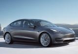 Tesla отзывает миллионы автомобилей у владельцев из-за автопилота